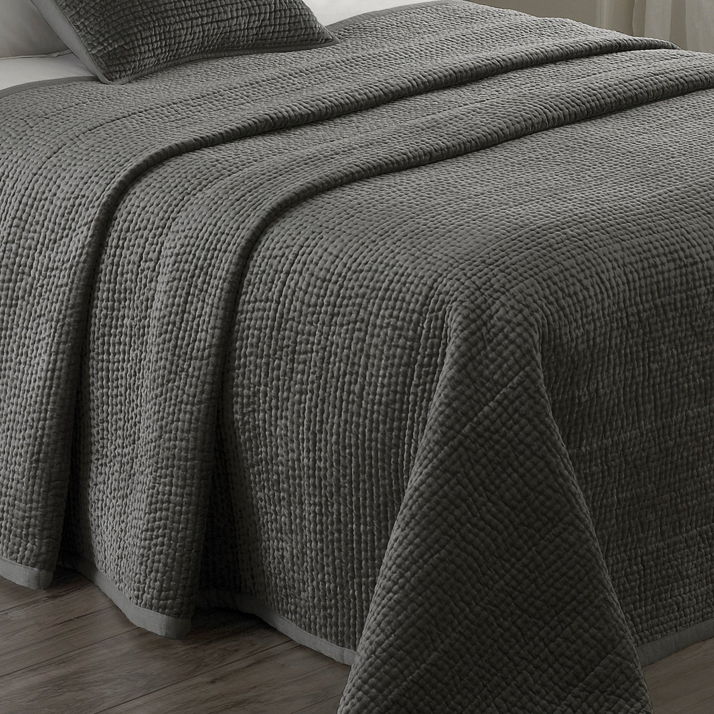 PAOLETTI Brooklands Quilted Bedspread with Linen Edge, Graphite 4