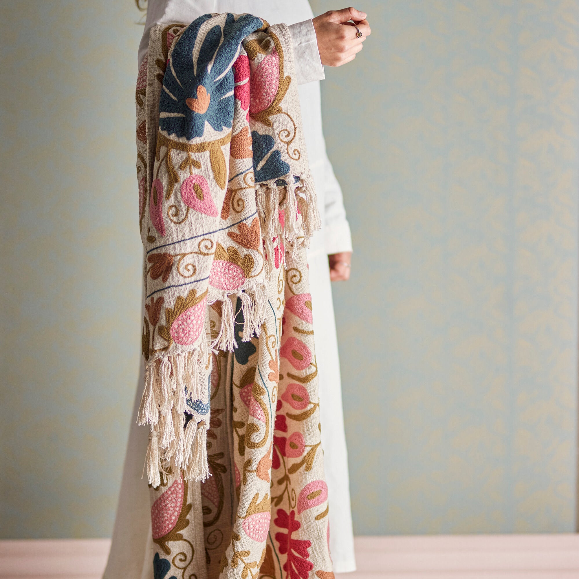 BLOOMINGVILLE Embroidered Ceva Vintage Style Throw, 100% Cotton, 150 x 130 cm - Regina Luxury Interiors