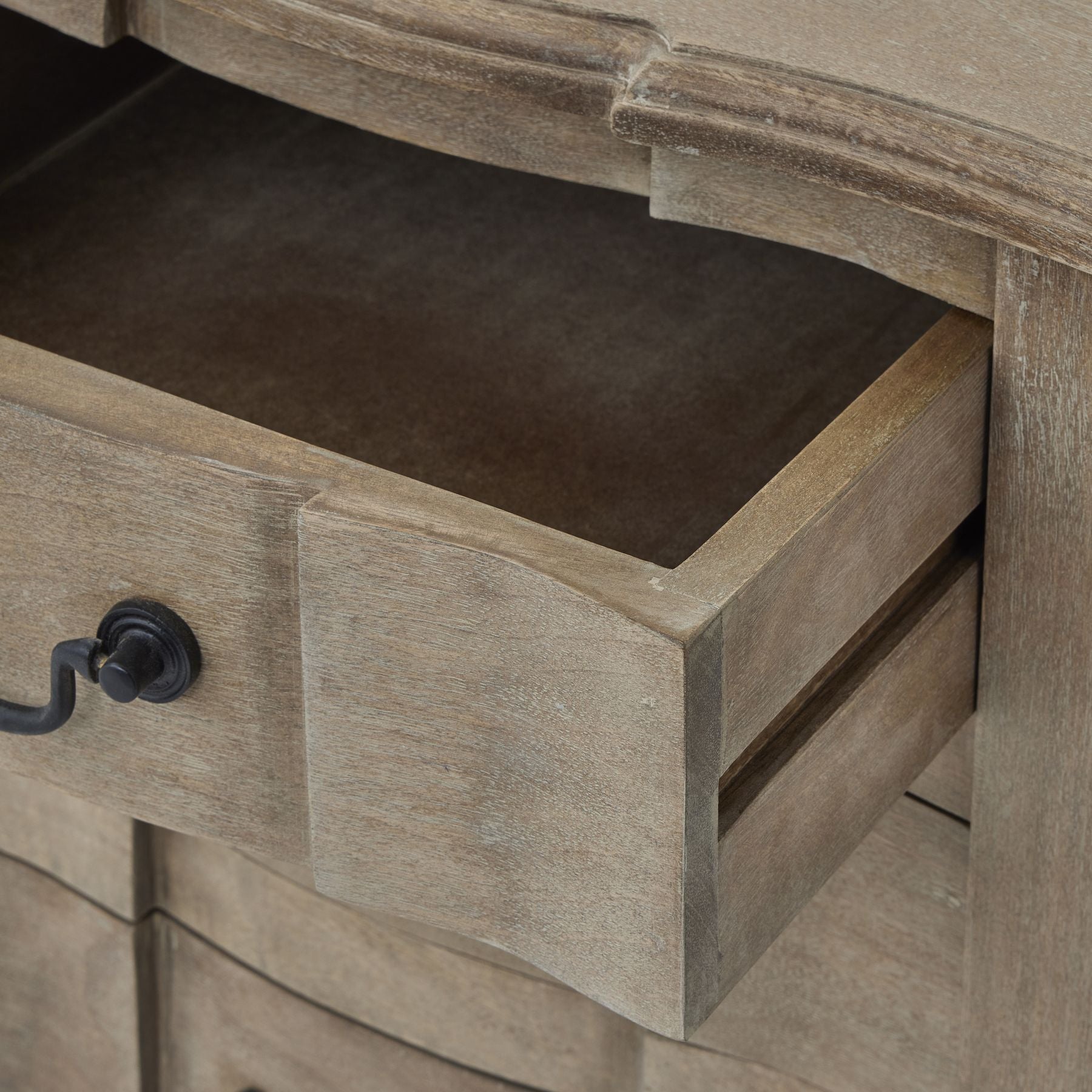 HILL INTERIORS Copgrove 3-Drawer Bedside Table 4