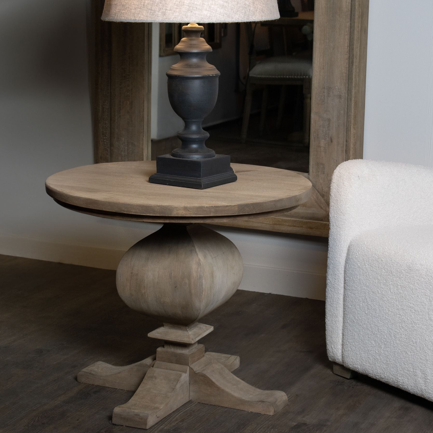 HILL INTERIORS Copgrove Handcrafted Pedestal Side Table in Hard Wood, Ø 70 cm