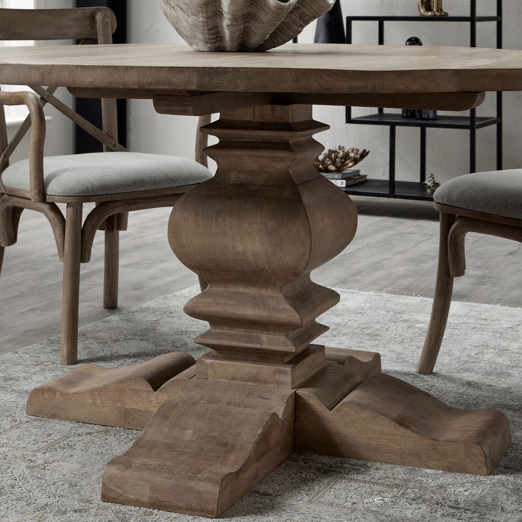 HILL INTERIORS Copgrove Handcrafted Round Pedestal Dining Table, Ø 150 cm