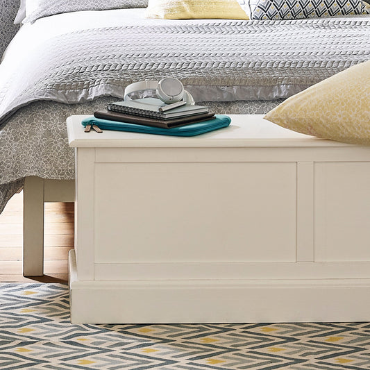 LAURA ASHLEY Ashwell Cotton-White Blanket Box Storage Chest in Sturdy Wood
