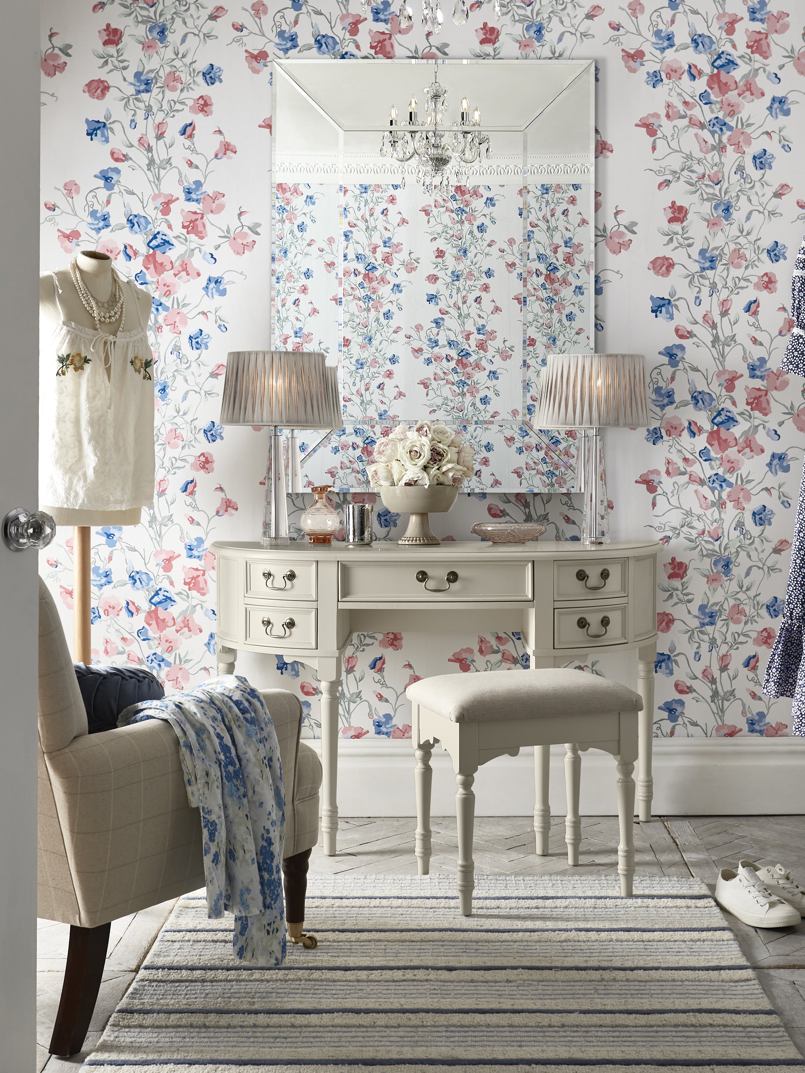 LAURA ASHLEY Clifton Dove Grey 5-Drawer Dressing Table & Stool in Solid Wood, 125 x 77 x 42 cm