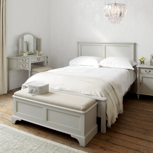 LAURA ASHLEY Clifton Solid Wood Blanket Box in Dove Grey 2