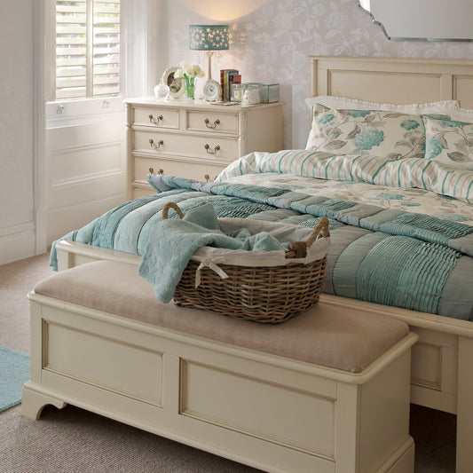 LAURA ASHLEY Clifton Solid Wood Blanket Box in Ivory 2