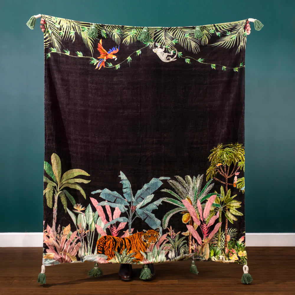 WYLDER Midnight Jungle Throw Noir, 100% Cotton, 125x150 cm - Regina Luxury Interiors