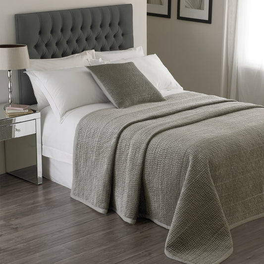 PAOLETTI Brooklands Quilted Bedspread with Linen Edge, Silver 2