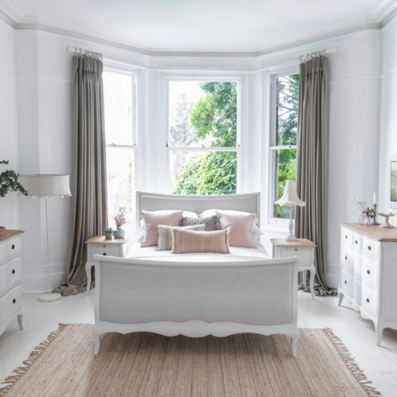 WILLIS & GAMBIER Amelie White Double High End Bed in Oak