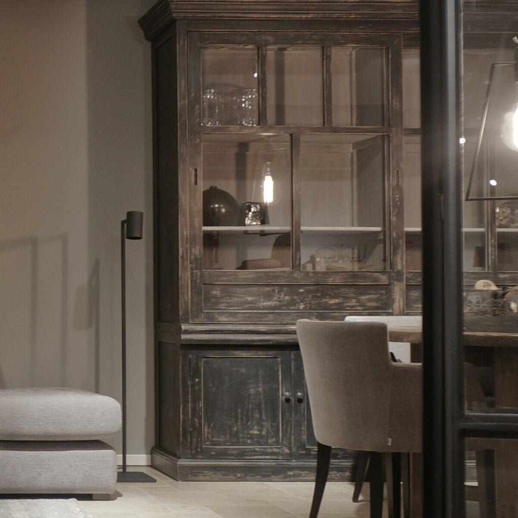 'tLOOIERSHUIS Dominique 220 Classic Black Display Cabinet, 220x240 cm